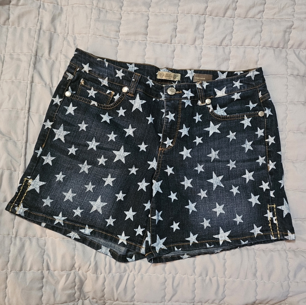 Nine West Starry Blue and White Jean Shorts Size 12/31